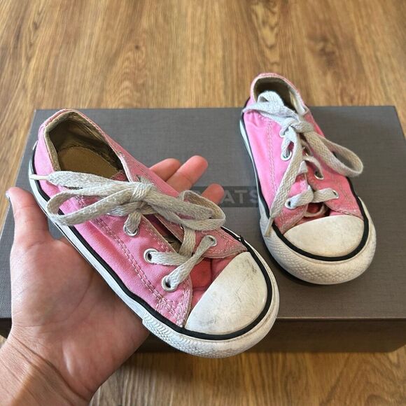 Converse Chuck Taylor all Star low top lace up pink shoes sneakers sz 8 kids - Picture 5 of 7